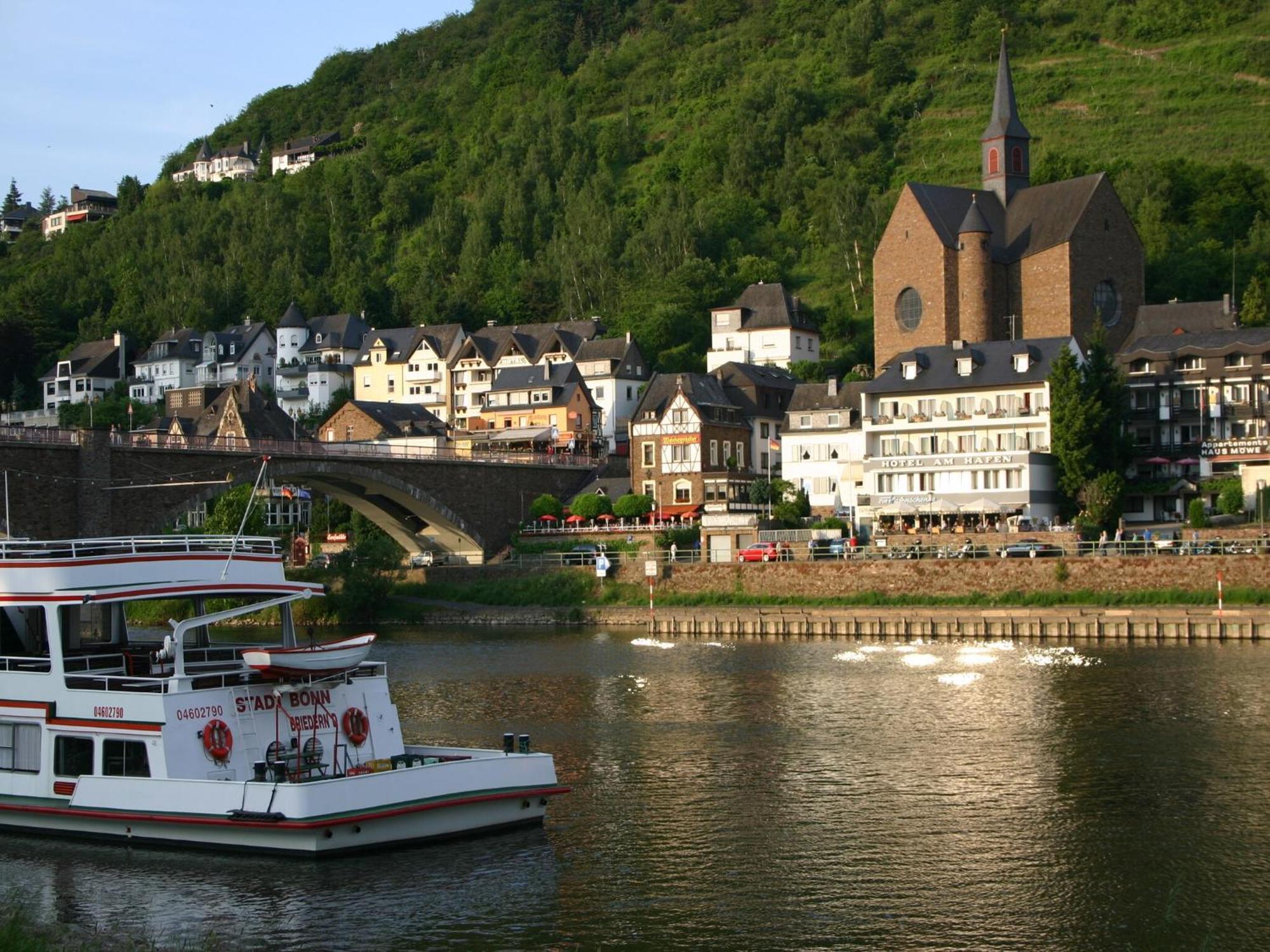 A Modern Holiday Home By The River Mosel Мозелькерн Екстер'єр фото